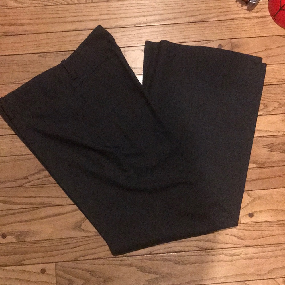 EUC Elie Tahari Grey Pants